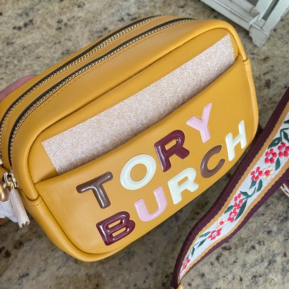 New Tory Burch crossbody 🎉 Perry high camera bag - Picture 2 of 8